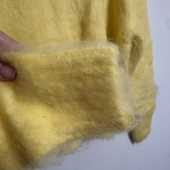 Madewell Alpaca and wool oversized crop yellow fuzzy sweater size XS. NWT - Picture 5 of 8